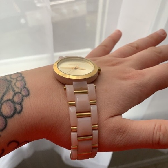 Michael Kors Watch - Picture 3 of 3